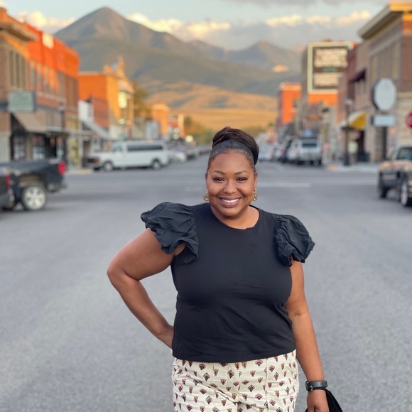 Meet your Posher, Kourtney - Picture 3 of 16